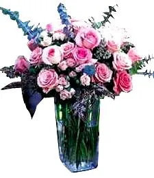 Luxurious Pink Roses Charming Bouquet